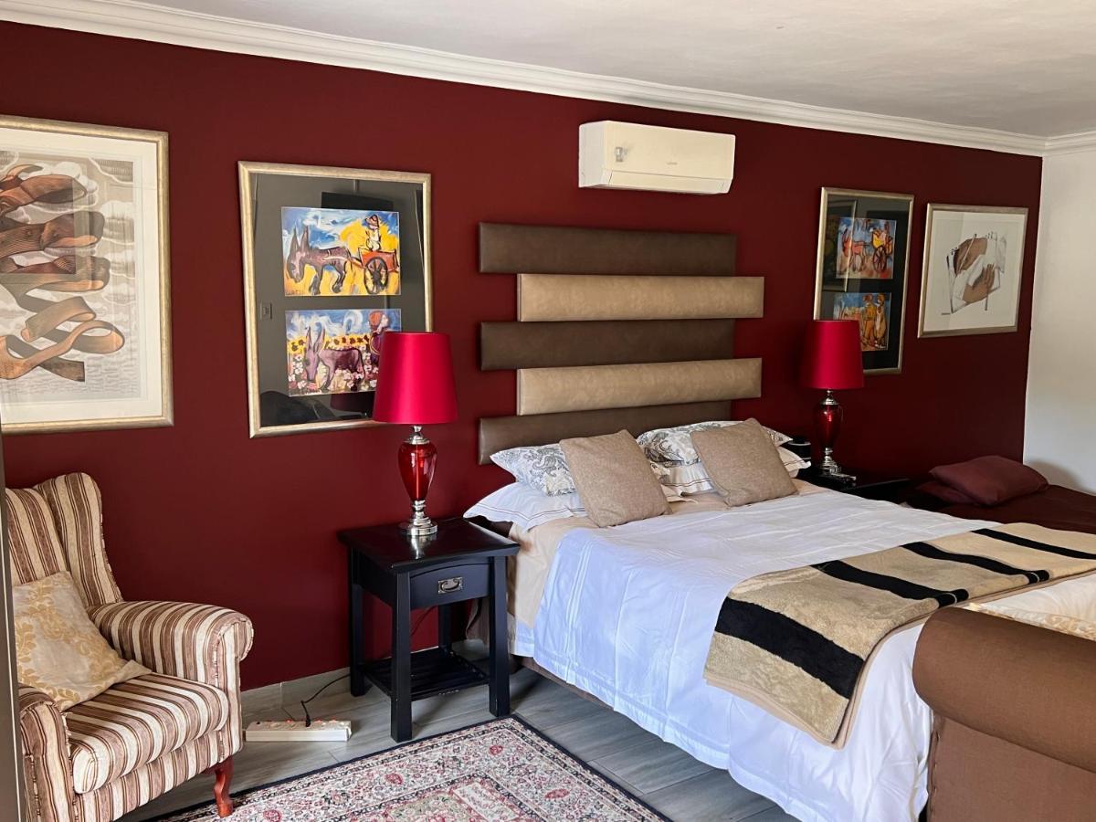 2 Op Terblanche Guesthouse Boksburg Exterior photo