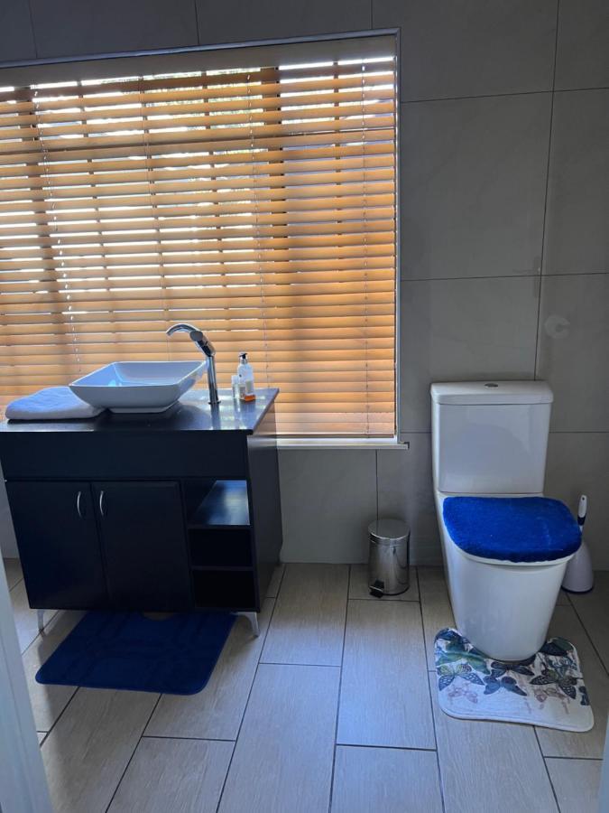 2 Op Terblanche Guesthouse Boksburg Exterior photo