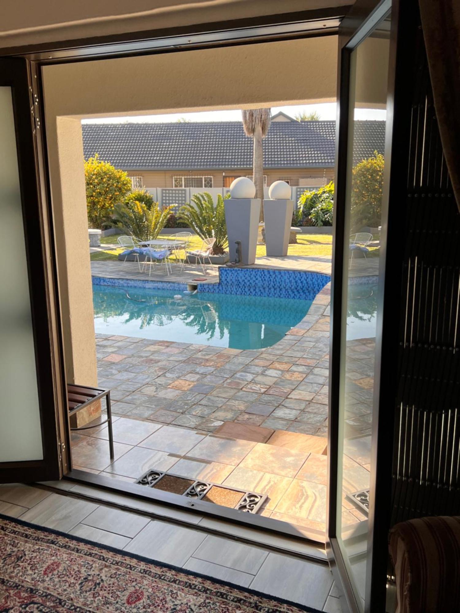 2 Op Terblanche Guesthouse Boksburg Exterior photo