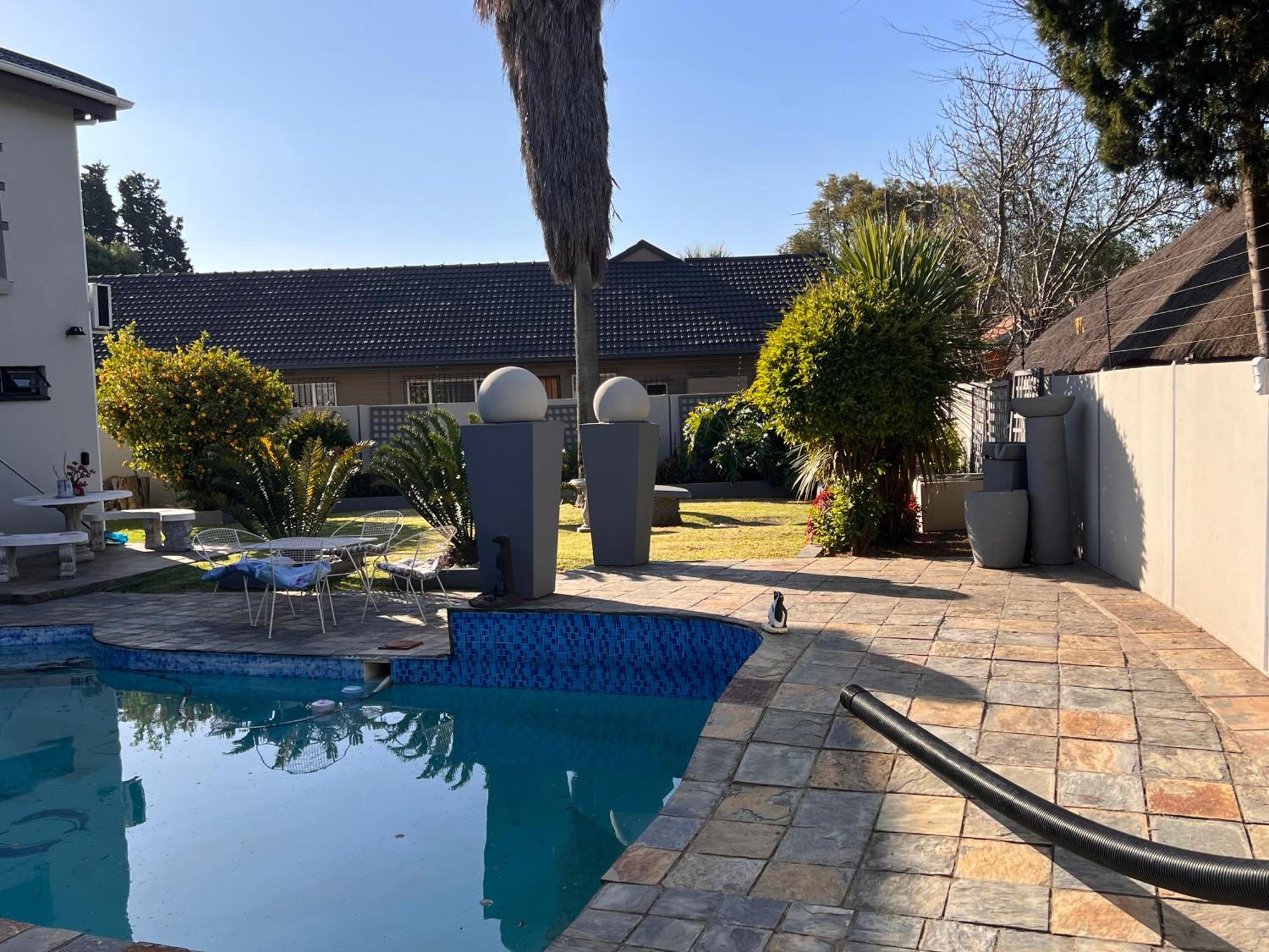 2 Op Terblanche Guesthouse Boksburg Exterior photo