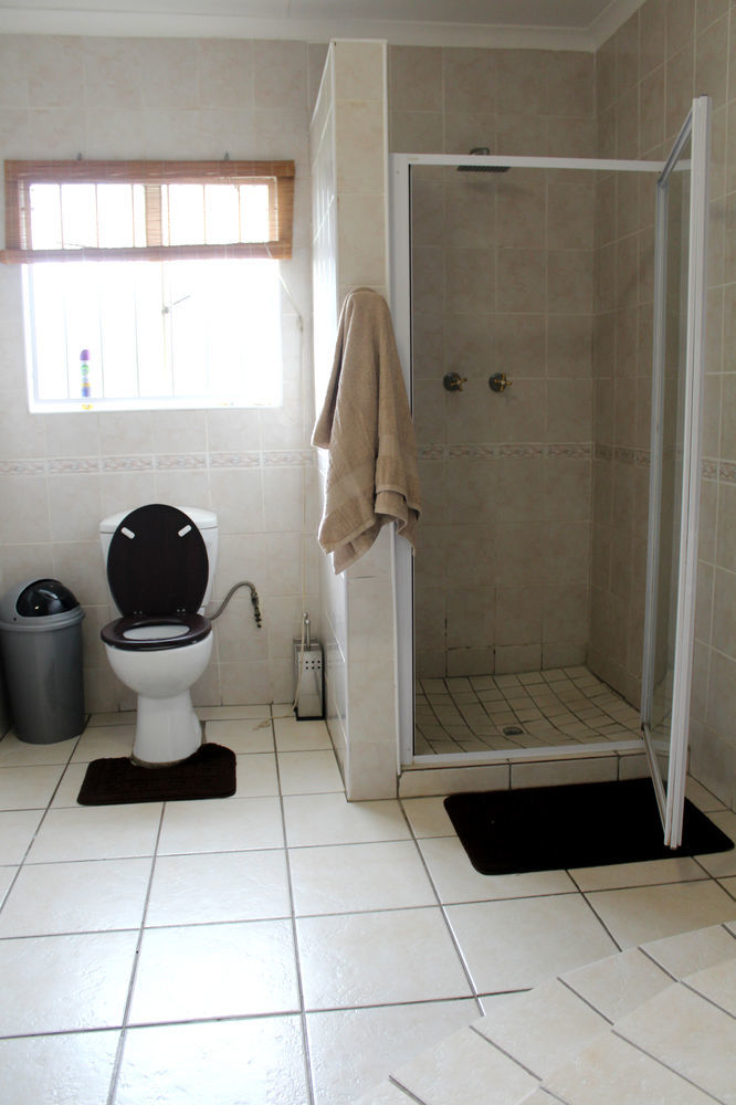 2 Op Terblanche Guesthouse Boksburg Exterior photo